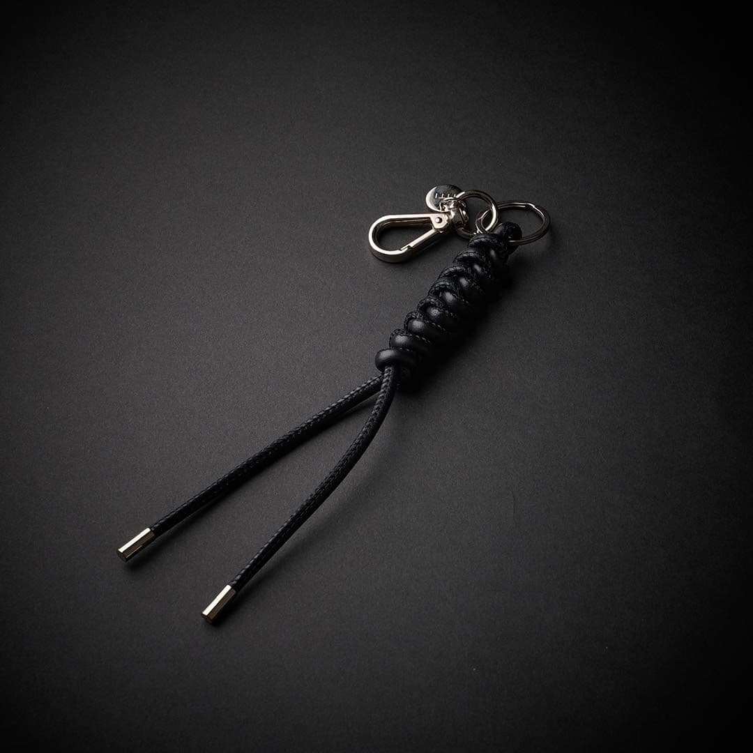 CRISTY SNAKE KNOT CHARM / STCOW　ブラック