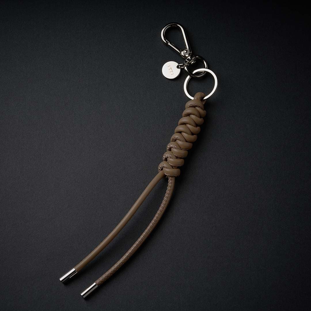 CRISTY SNAKE KNOT CHARM / STCOW　ブラック