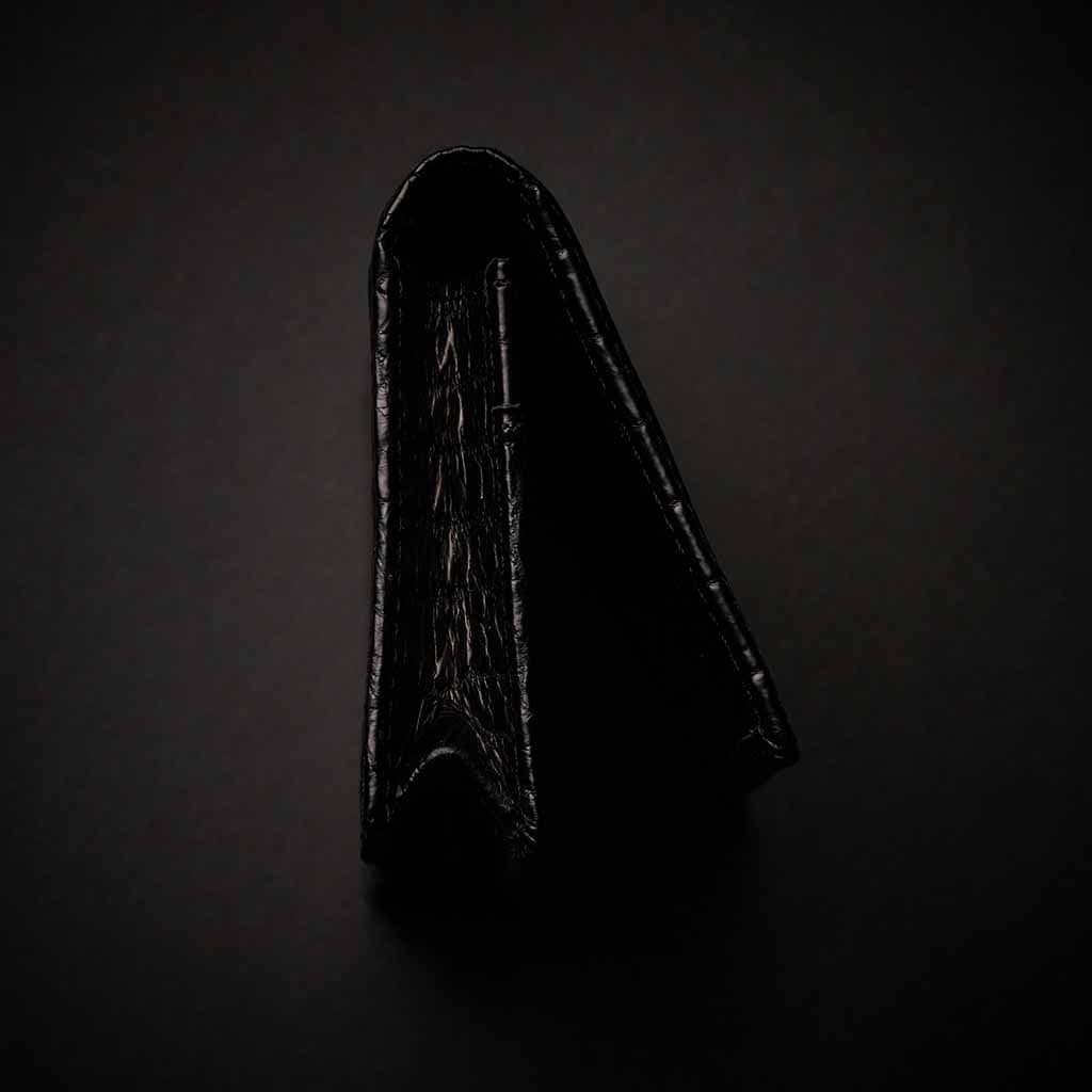 PREMIUM CROCO CARD CASE "EPIGRAPHIA"　ブラック
