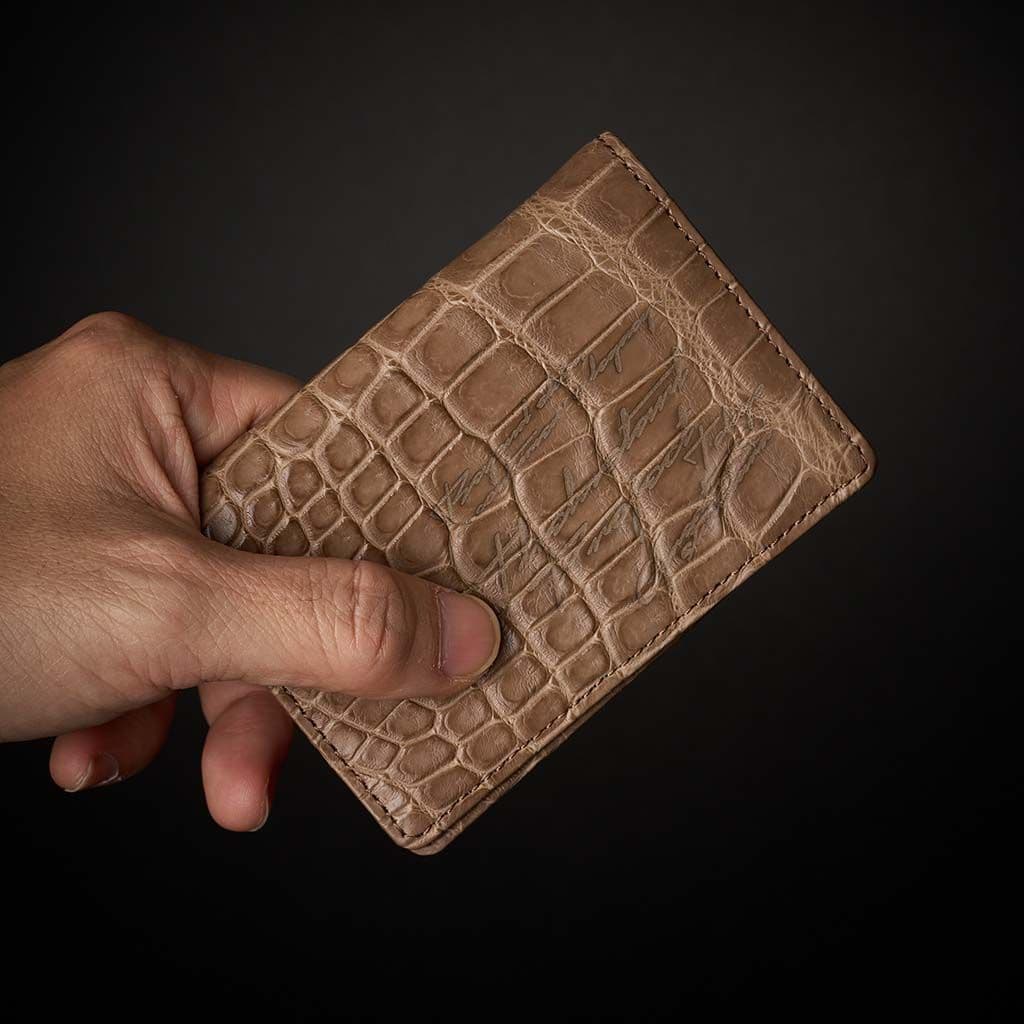   PREMIUM CROCO CARD CASE "EPIGRAPHIA"　Taupe