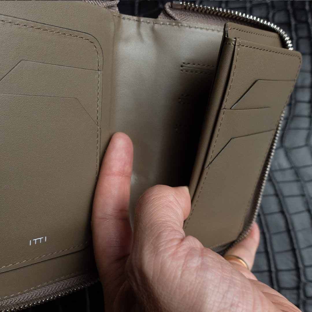 CRISTY SMART MID WLT .5 / CROCO TAUPEクロコダイル財布